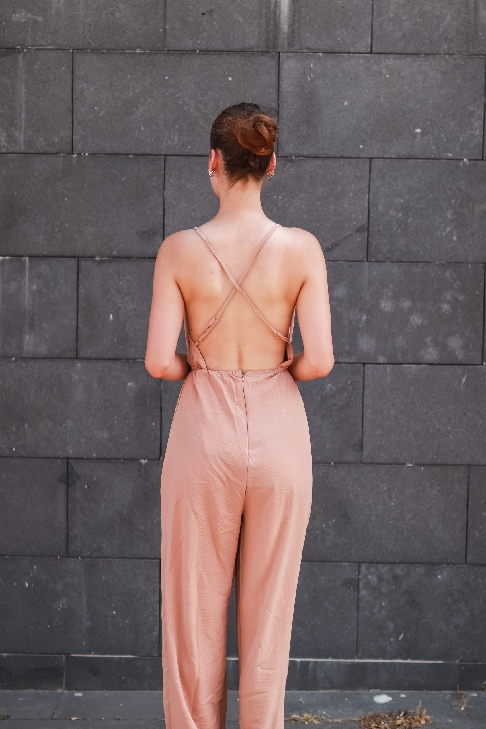 Sırt Dekolteli Tulum - Görsel 5